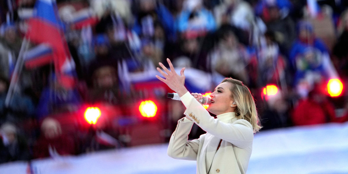 203 тысячи человек спели гимн России в поддержку российских олимпийцев в «Лужниках»