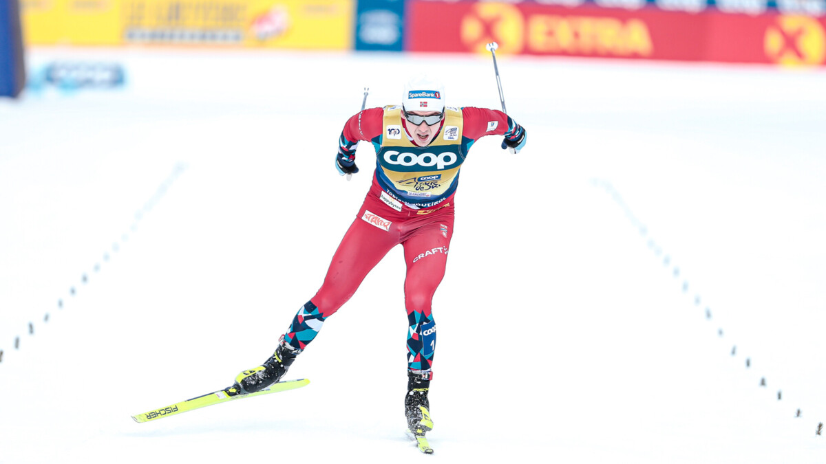Норвежец Вальнес выиграл масс‑старт классическим стилем на этапе «Тур де Ски»