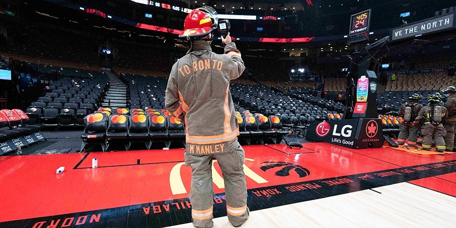 Болельщики на матче НБА «Торонто» – «Индиана» были эвакуированы из-за пожара