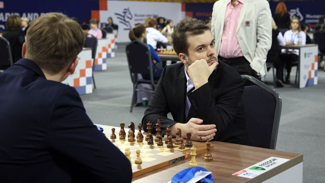 Сменившего гражданство шахматиста Федосеева лишили звания мастера спорта России