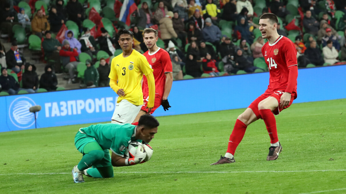 Россия – Бруней – 3:0. Морозов на 10‑й минуте сделал счет разгромным. Видео