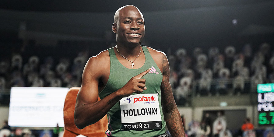 Холлоуэй побил мировой рекорд в беге на 60 метров с барьерами, который держался 27 лет