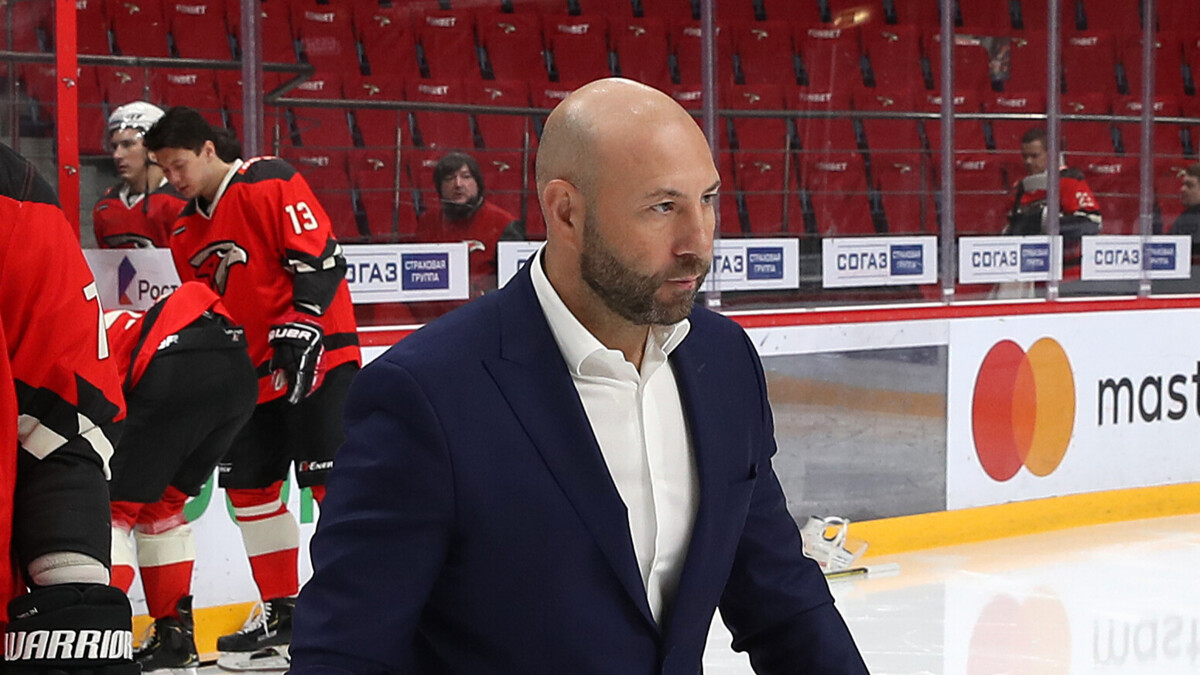 Сушинский фразой «не в спорте дело» объяснил продление отстранения сборной России по хоккею