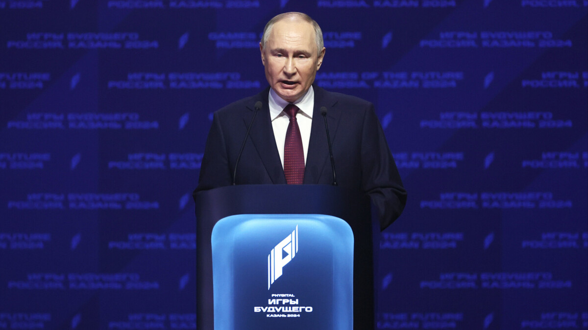 Путин: «Закономерно, что идея объединить классический спорт и киберспорт была рождена в России. «Игры будущего» — наш дар мировой спортивной семье»