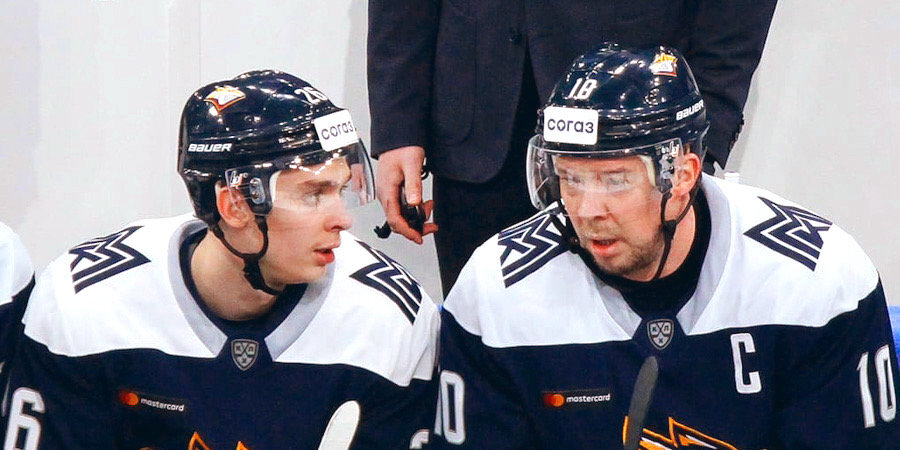 Андрей Мозякин — о дебюте в КХЛ в одном звене с отцом: «Мы впервые сыграли вместе за одну команду»