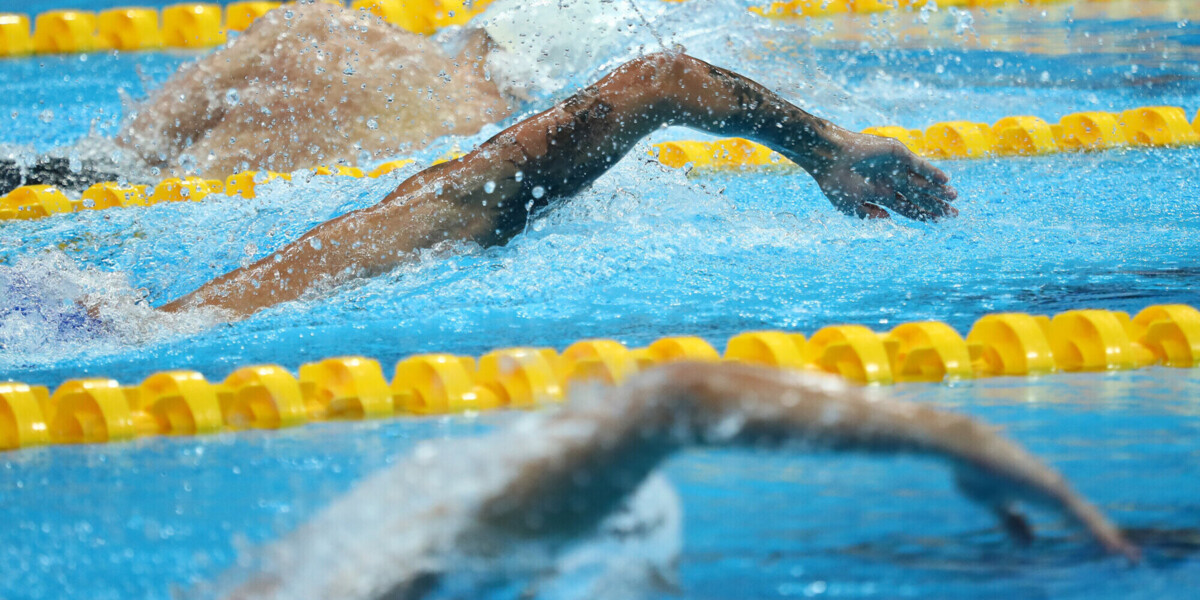 Соревнования в комплексе «Солнечный» способствуют развитию плавания среди молодежи в Иркутской области, считают в правительстве региона