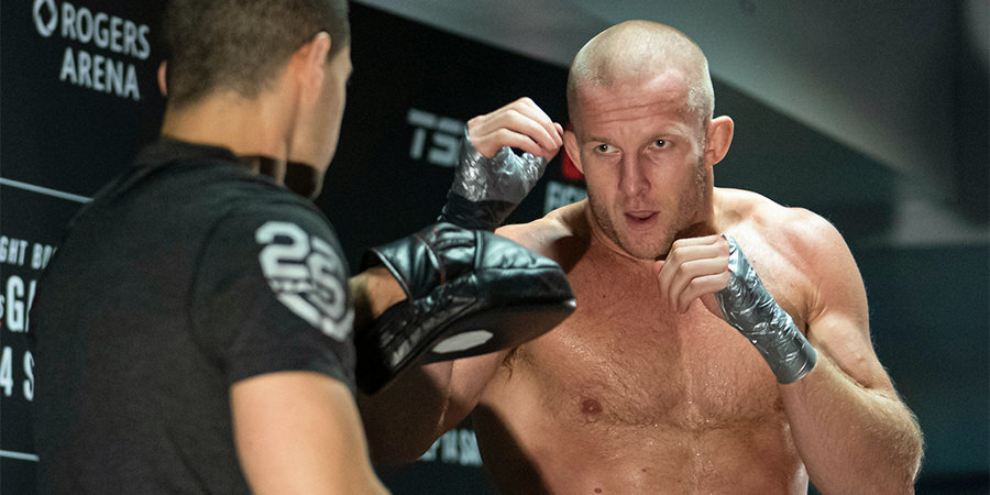 Латвийский боец UFC рассказал, почему выходит на бои под песню «Вечно молодой»