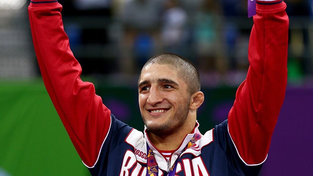 Олимпийский чемпион Садулаев проиграл золото ЧМ в категории до 97 кг