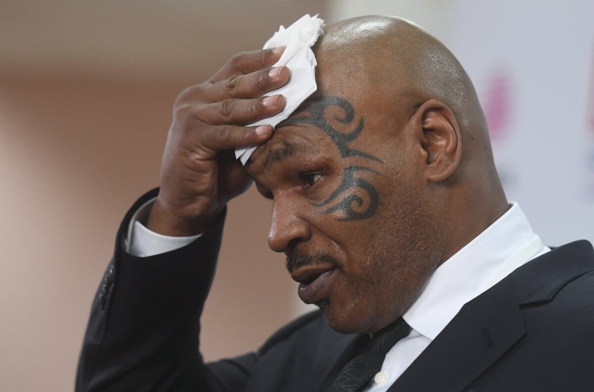 Тренер Тайсона: «Он сделал татуировку на лице, потому что не хотел выходить на бой»