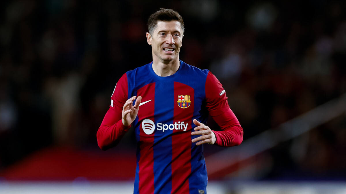 «Барселона» — «Наполи» — 3:1: Левандовский забил третий мяч в ворота гостей в матче Лиги чемпионов. Видео