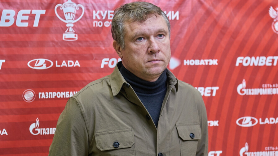 Талалаев рассказал, что из‑за 12‑матчевой серии «Химок» без поражений специально не ходит к парикмахеру