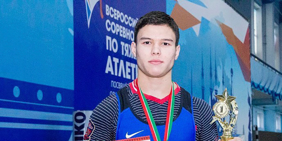 Штангист Гараев принес России бронзовую медаль чемпионата мира