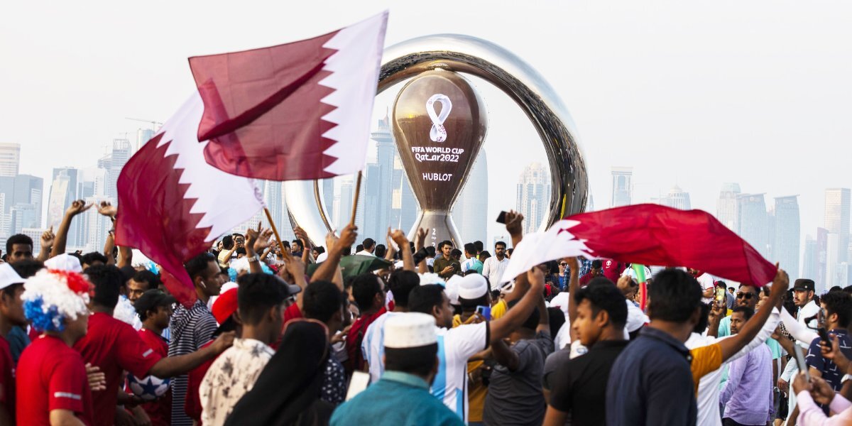 Фан-зона ЧМ по футболу в Катаре не смогла вместить всех болельщиков