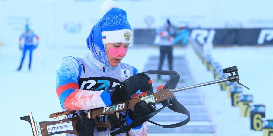 Казакевич с двумя промахами выиграла спринт на этапе Кубка России по биатлону в Увате