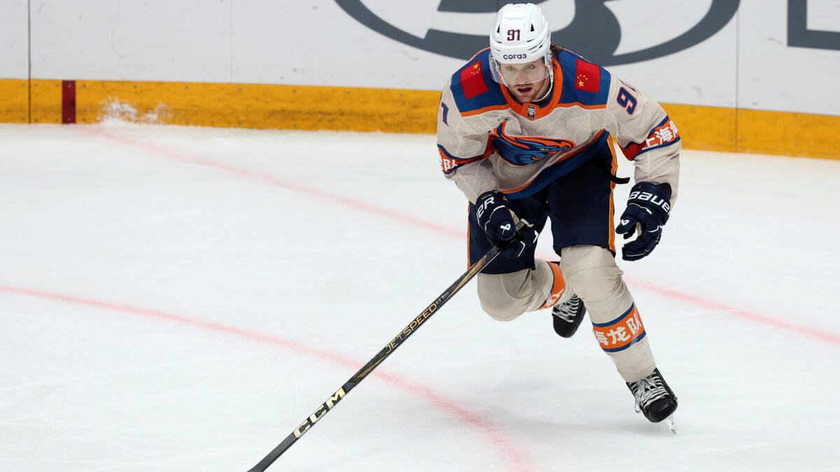 Хоккеист «Шанхайских Драконов» дисквалифицирован на один матч за непристойный жест