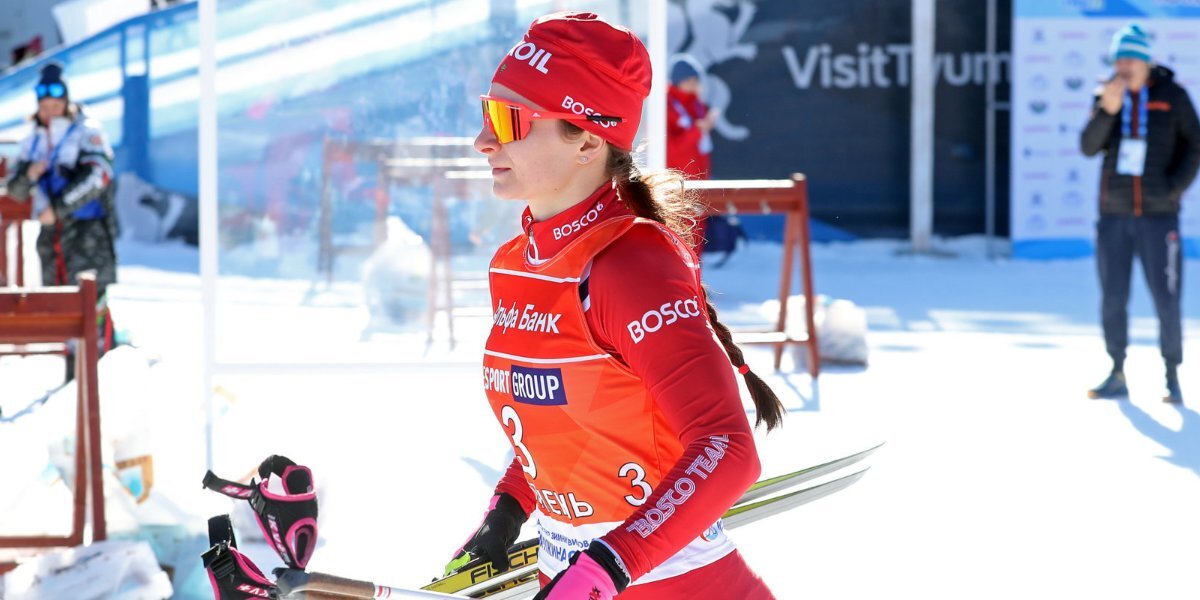 Наталья Непряева победила в скиатлоне на чемпионате России в Тюмени