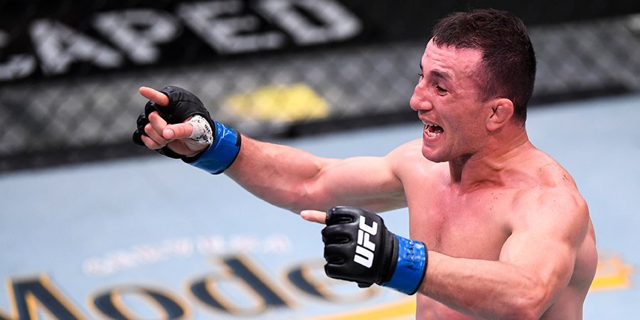 Грузинский боец UFC разбил голову, нырнув в затянутую льдом прорубь (видео)
