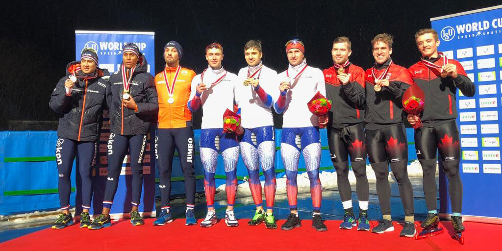Российские конькобежцы взяли золото в командном спринте на этапе КМ