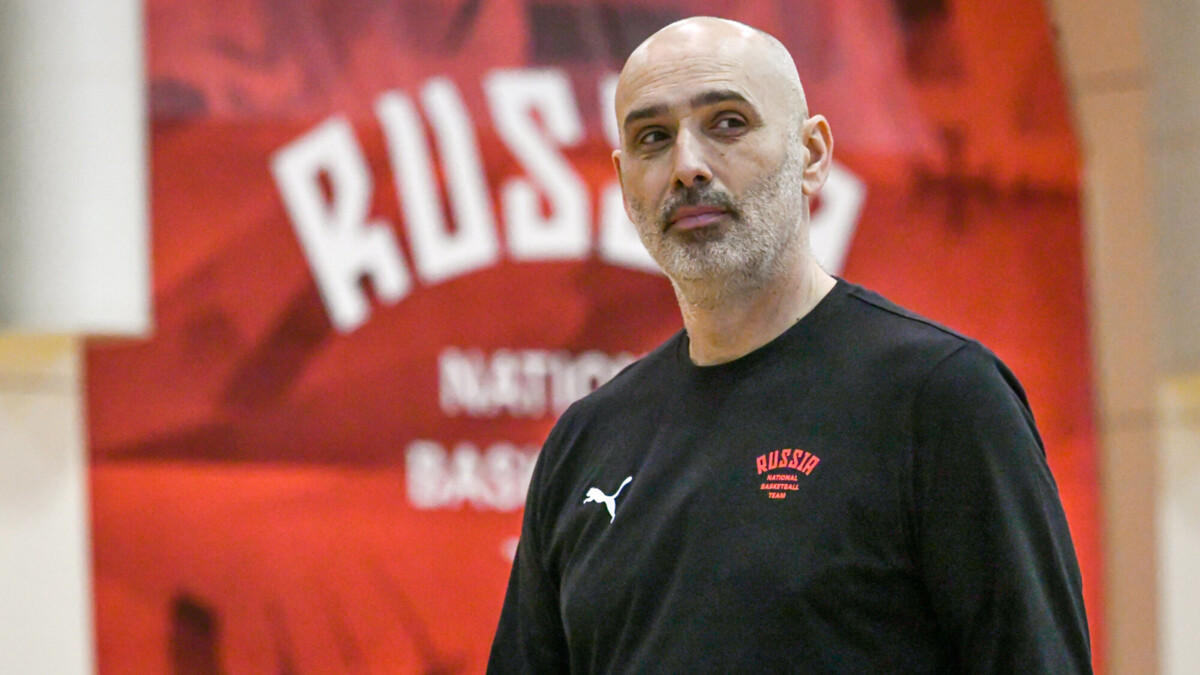 Сборная России по баскетболу может провести новый сбор в феврале, заявил главный тренер