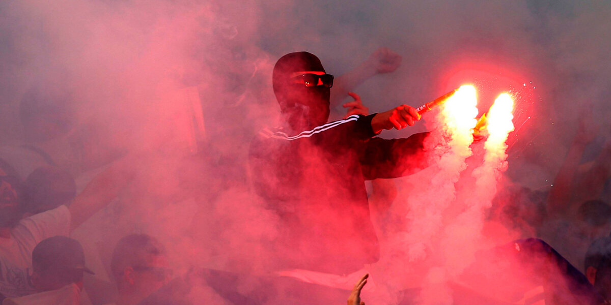 Полиция Киева задержала 9 участников массовой драки между фанатами «Динамо» и «Аякса»