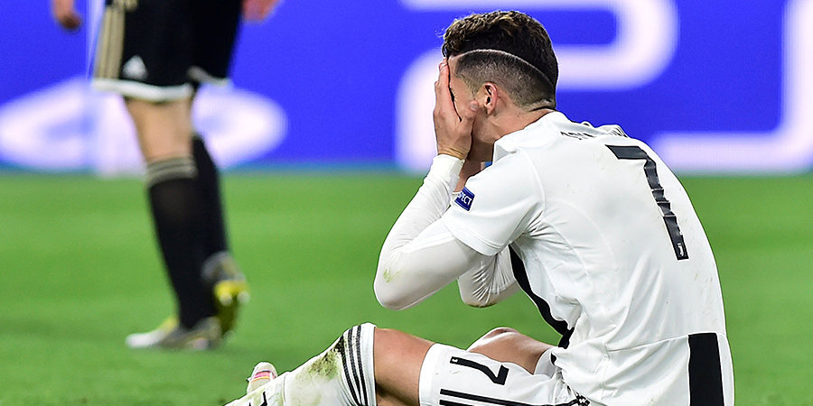 Роналду случайно ударил сына кубком, пока праздновал победу в чемпионате Италии