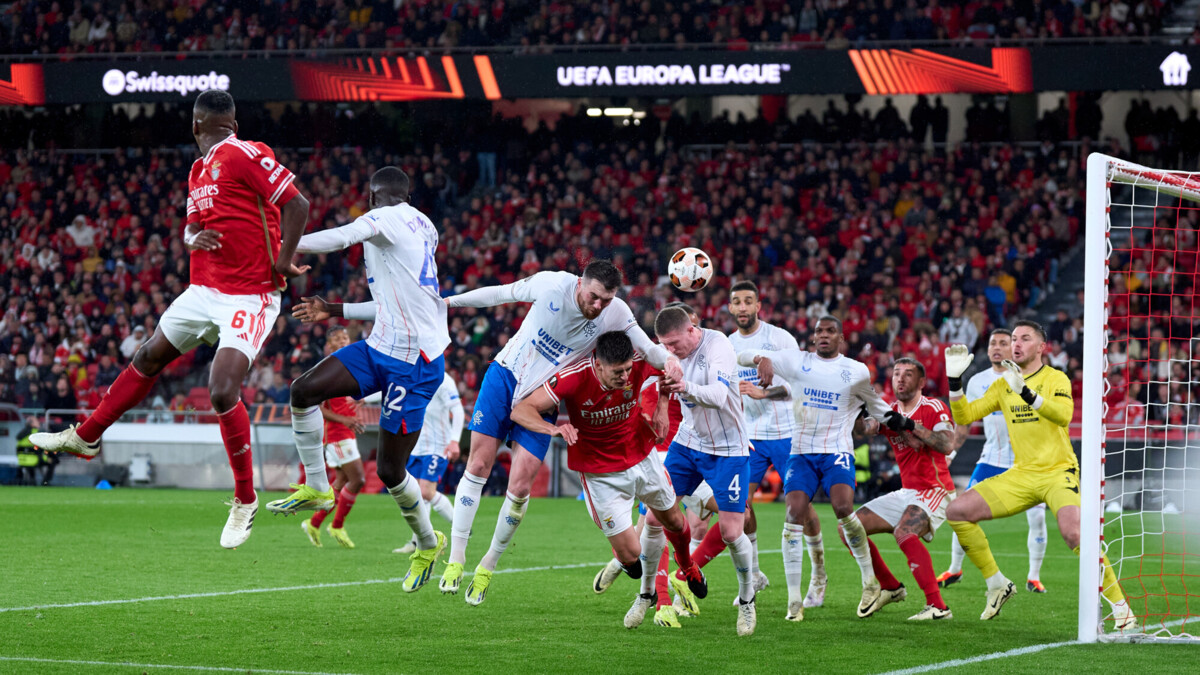 «Бенфика» и «Рейнджерс» сыграли вничью в первом матче 1/8 финала Лиги Европы