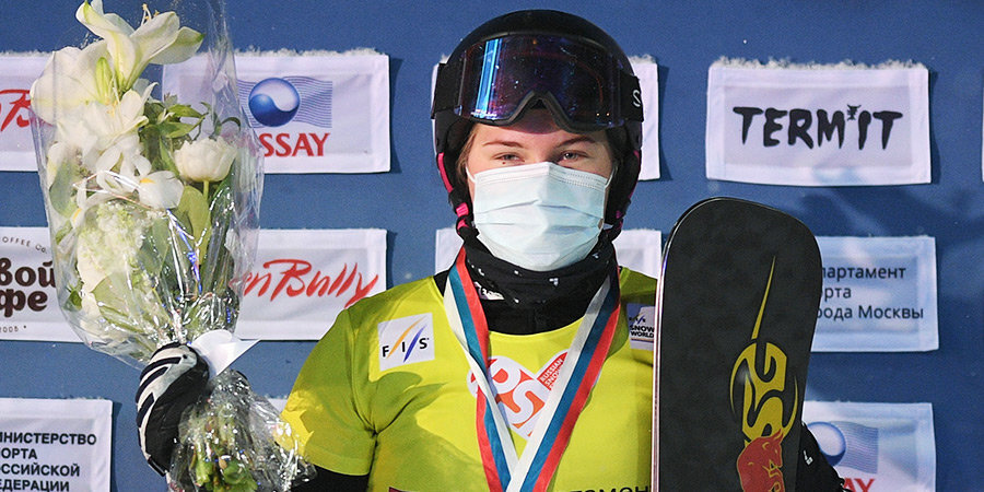 17-летняя Надыршина выиграла серебро ЧМ по сноуборду