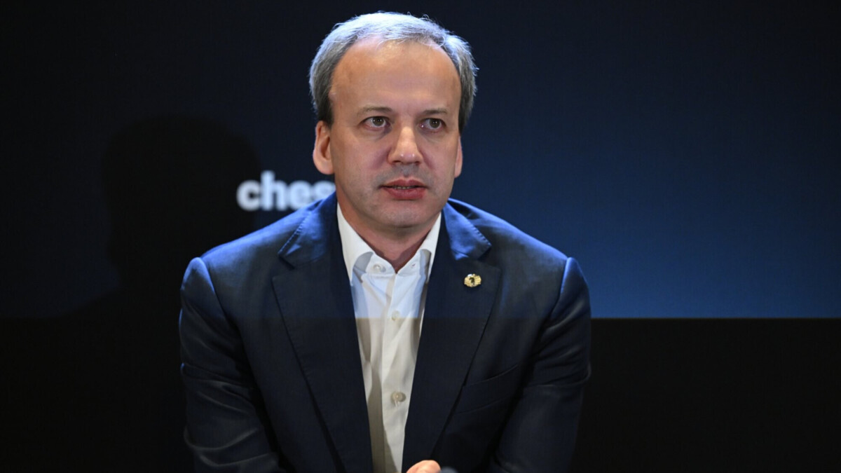 Федерация шахмат России временно отстранена FIDE, Дворкович получил выговор из‑за участия в работе попечительского совета ФШР