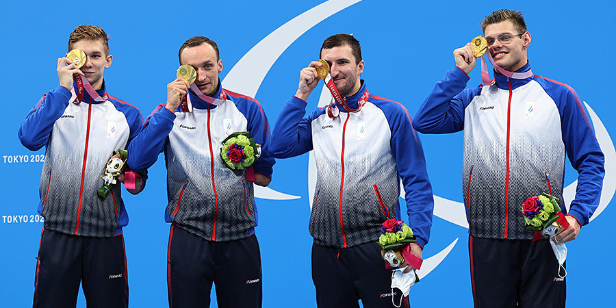 Паралимпийская сборная России вернулась на родину