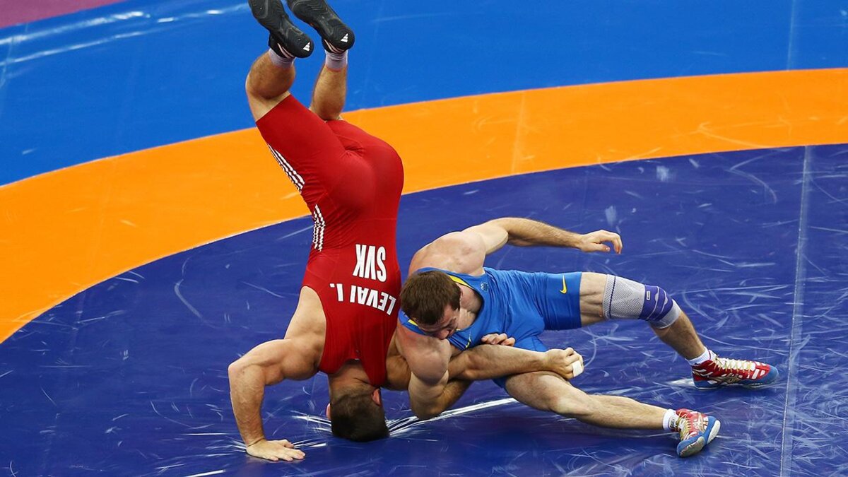 Семенов и Евлоев завоевали золотые медали на ЧМ в Будапеште