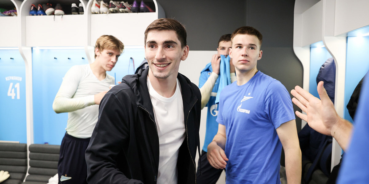 Семак представил Бакаева игрокам «Зенита»