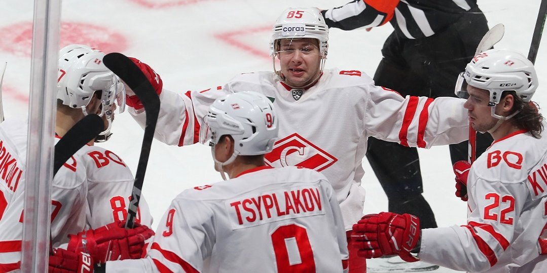 «Спартак» победил «Локомотив» в гостевом матче КХЛ, забросив 4 шайбы в третьем периоде