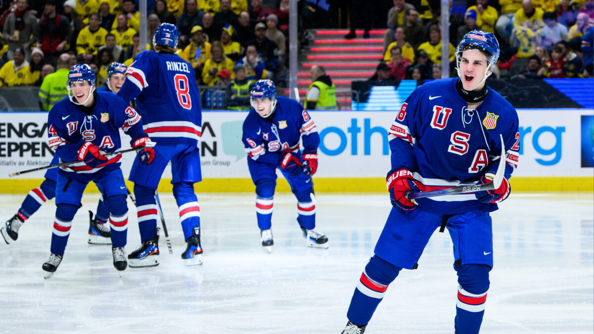 Хоккеисты США победили сборную Швеции в финале молодежного чемпионата мира‑2024