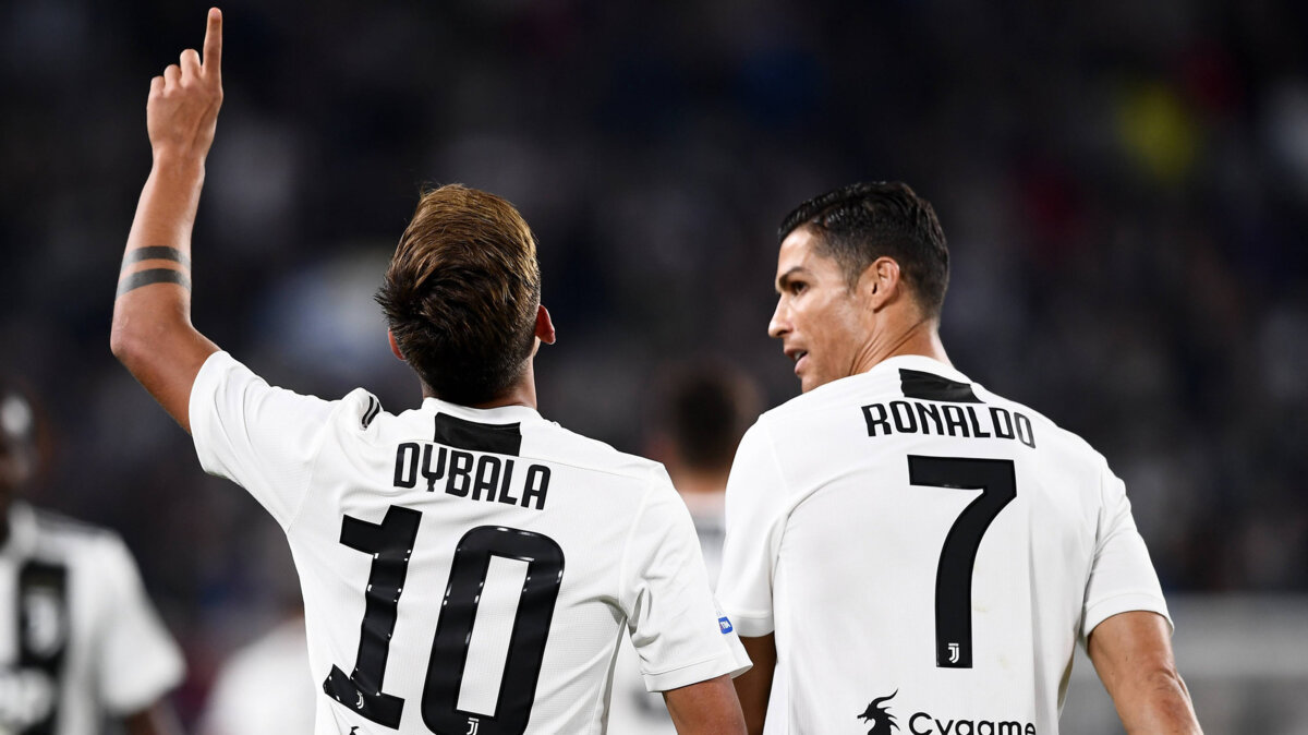 Роналду и Бонуччи поцеловали Дибалу после матча с «Интером»