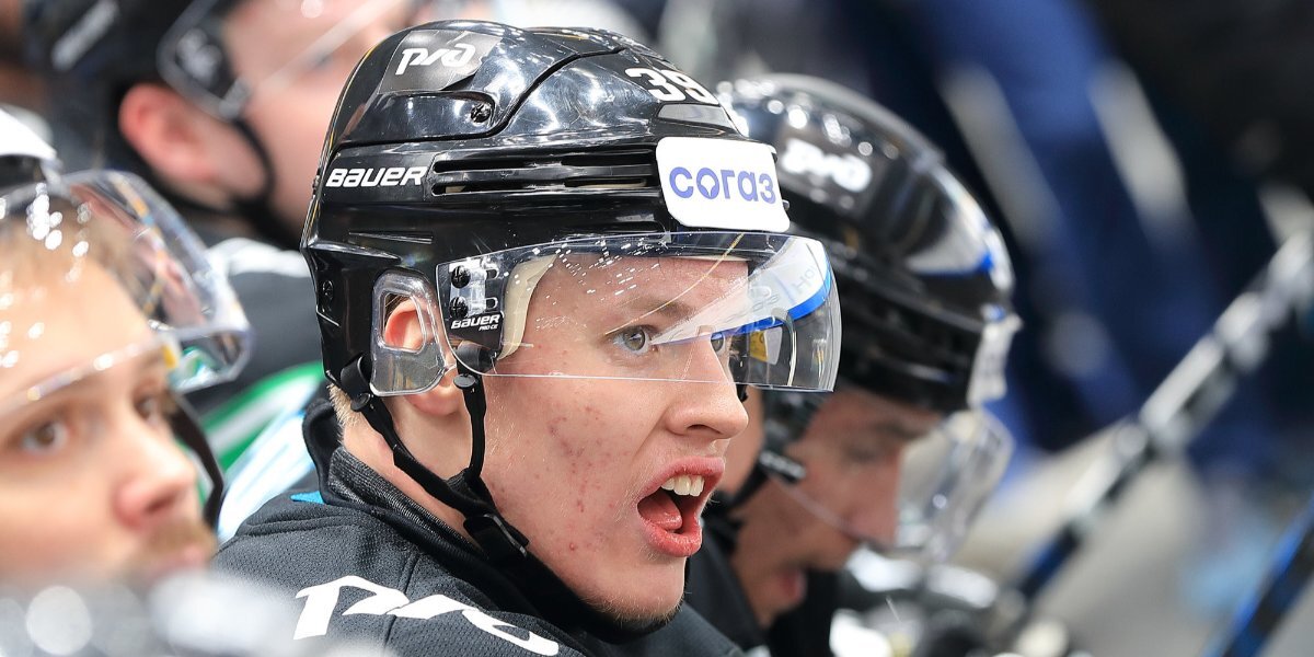 «Он один из талантливейших хоккеистов в России, такие ребята должны играть» — Кожевников об аренде Мичкова в «Сочи»