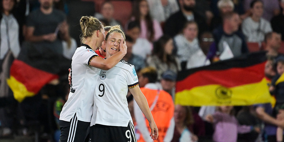 Немецкие футболистки вышли в финал Евро, где сыграют с англичанками