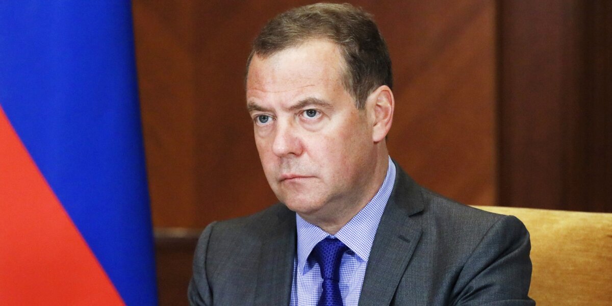 «Не хочется смотреть выступление наших спортсменов на ОИ‑2024 под нейтральным флагом» — Медведев