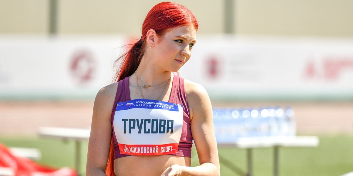 Трусова показала тренировку по прыжкам с шестом