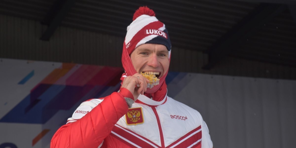 Большунов выиграл скиатлон на «Чемпионских высотах» в Малиновке, Устюгов — второй. Видео