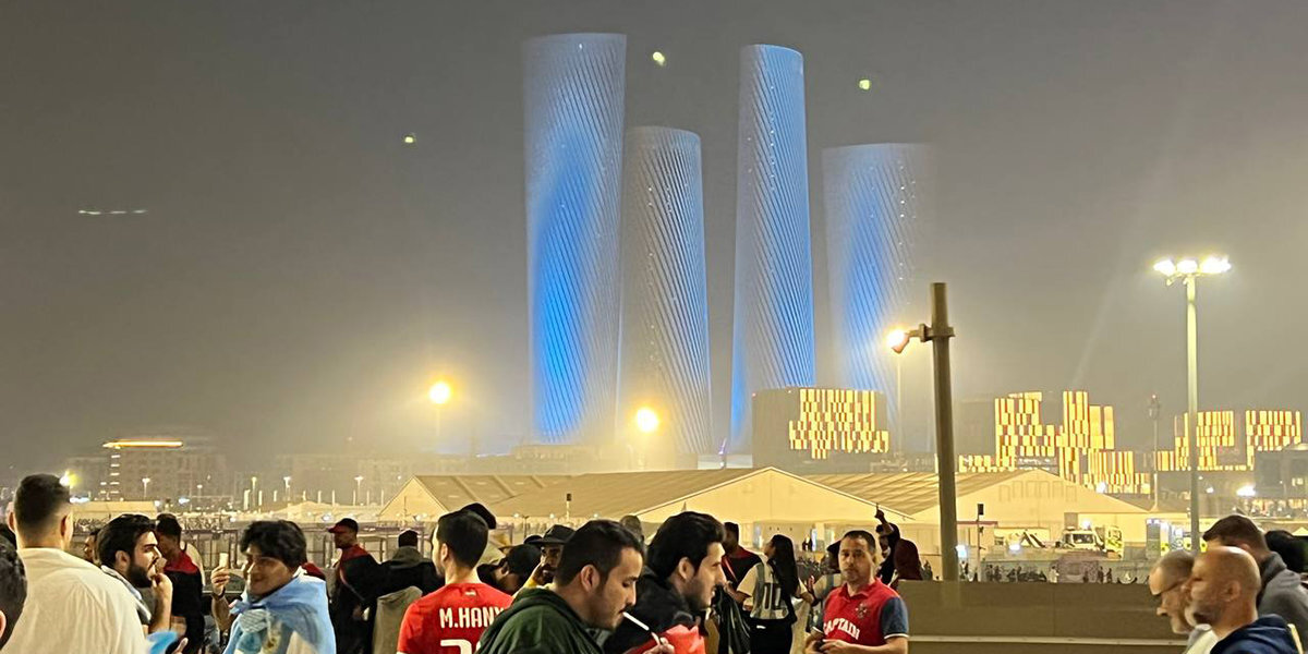 Четыре башни в Лусаиле окрасились в цвета сборной Аргентины после финала ЧМ-2022. Фото