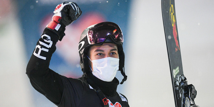 Российские сноубордисты Карлагачев и Соболева заняли второе место на этапе Кубка мира в Австрии