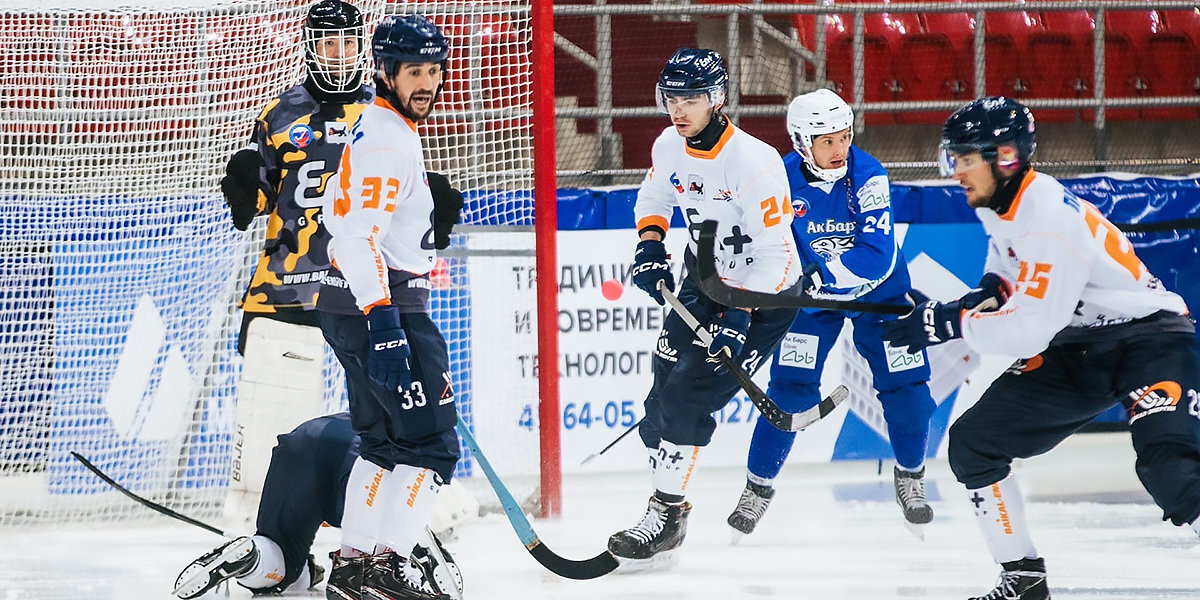 «Байкал-Энергия» стал первым полуфиналистом Кубка России по хоккею с мячом