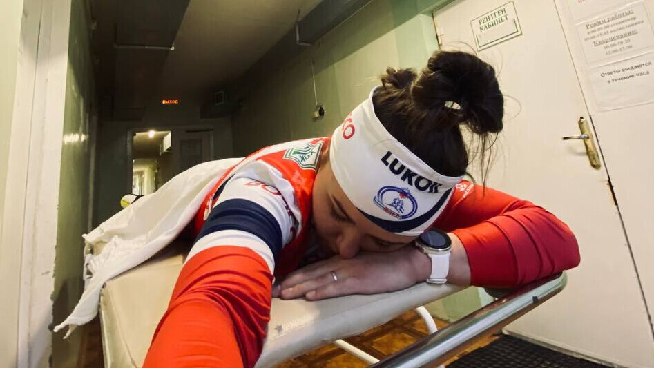 Лыжница Невьянцева сообщила, что у нее подозрение на перелом после падения на чемпионате России