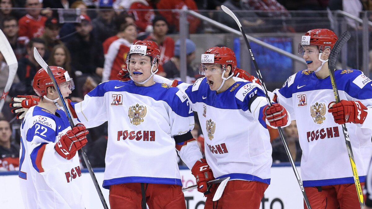 Сборная России выиграла у Словакии и в четвертьфинале сыграет с датчанами