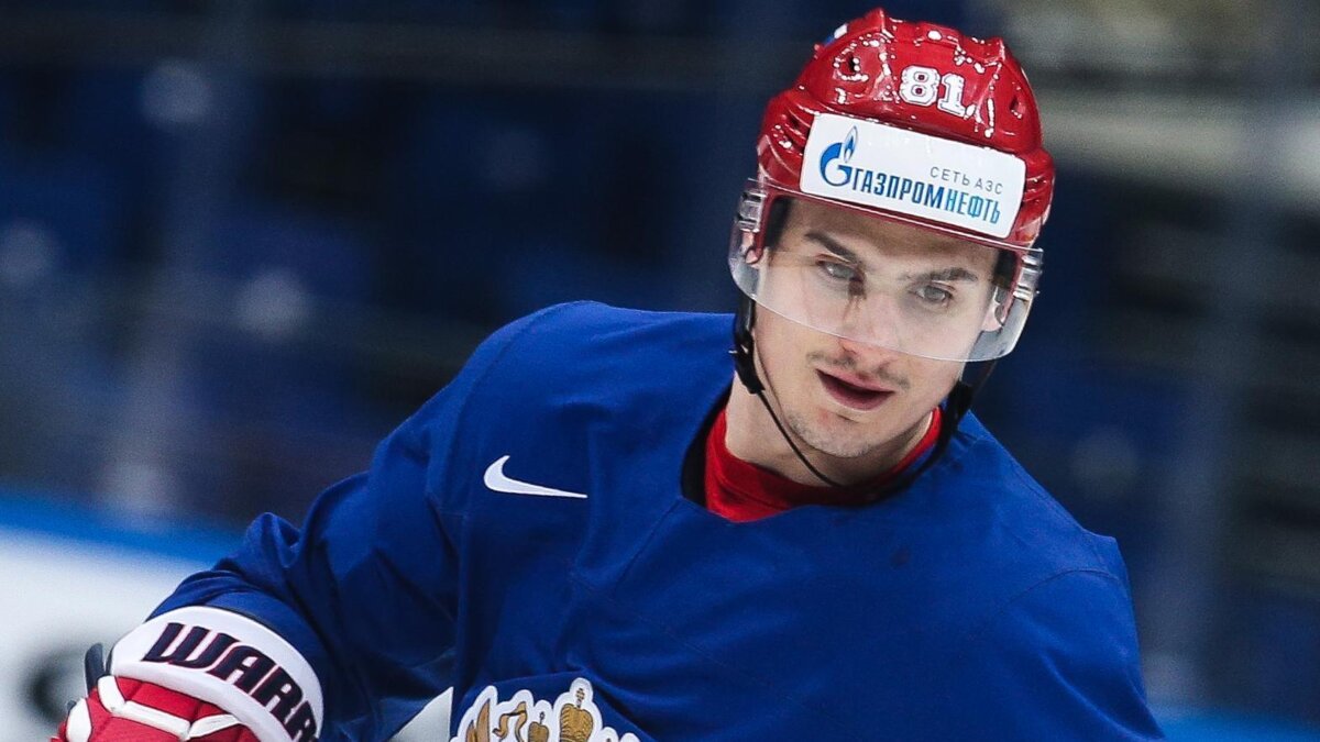 Орлов признан третьей звездой дня в НХЛ