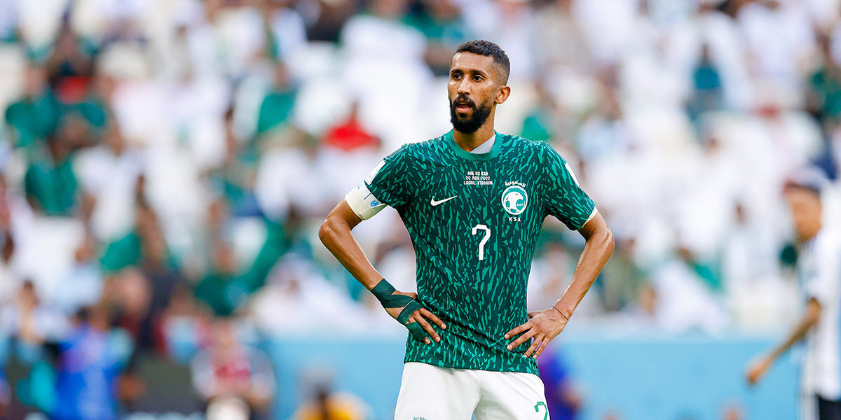 Капитан сборной Саудовской Аравии Аль-Фарадж получил травму в матче ЧМ-2022 с Аргентиной и был заменен. Видео