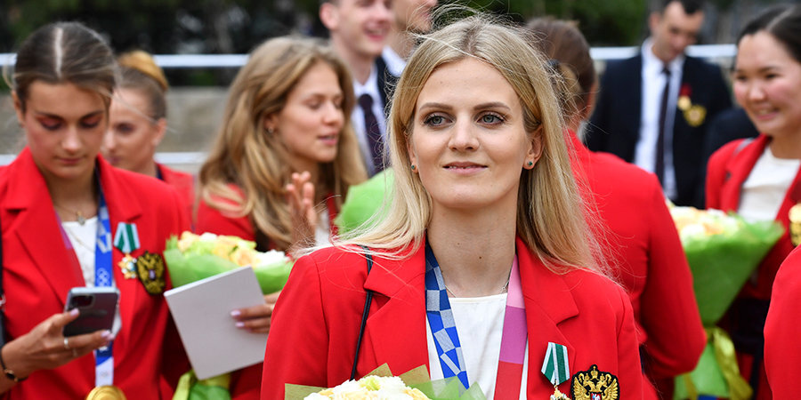 Чемпионка ОИ Голядкина, ранее выступавшая за Украину, показала фото из Крыма с флагом России