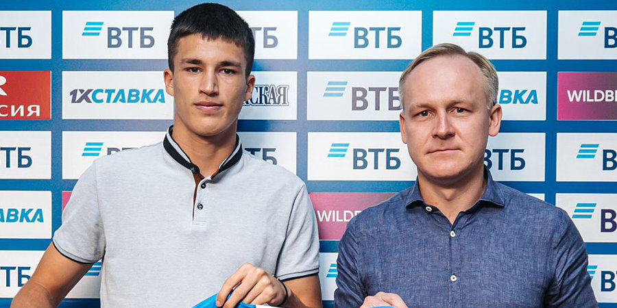 Московское «Динамо» объявило о трансфере 17-летнего сербского защитника