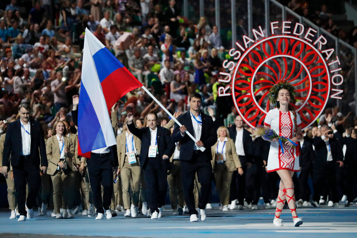 Самбист Осипенко вынес флаг России на открытии Европейских игр в Минске