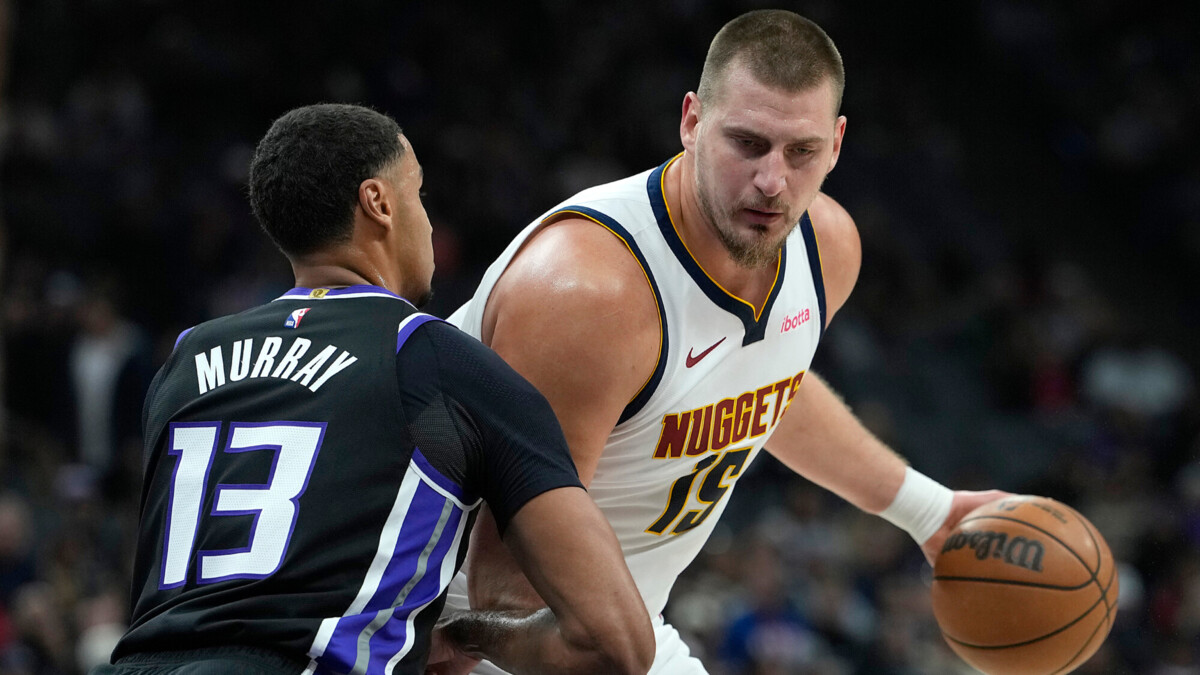 Дабл‑дабл Йокича помог «Денверу» переиграть «Сакраменто» в матче НБА